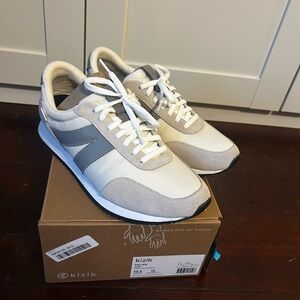 Kziks Men's Athletic Sneakers - Cream and Gray